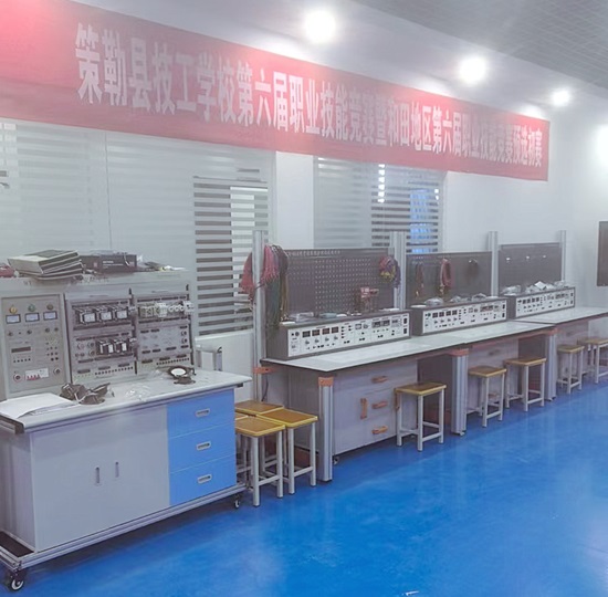 电子技术综合实训应用平台交付使用(图1)