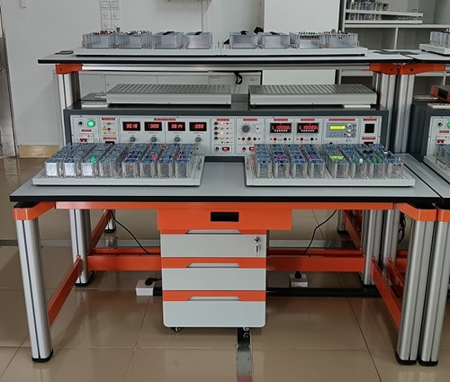 电工电子综合应用创新实训装置