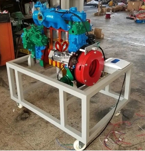 五十铃柴油发动机解剖模型