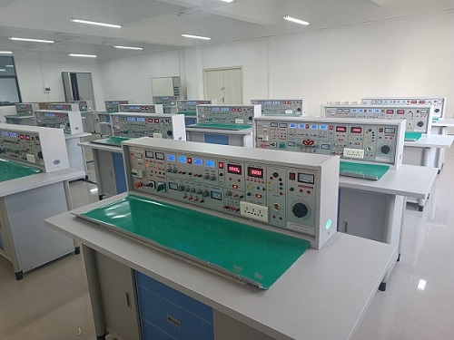 电工电子实验实训台(图2) 微信图片_20221215094304.jpg
