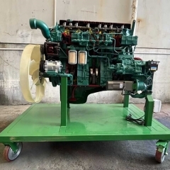 解放CTM131型高机动运输车发动机模型